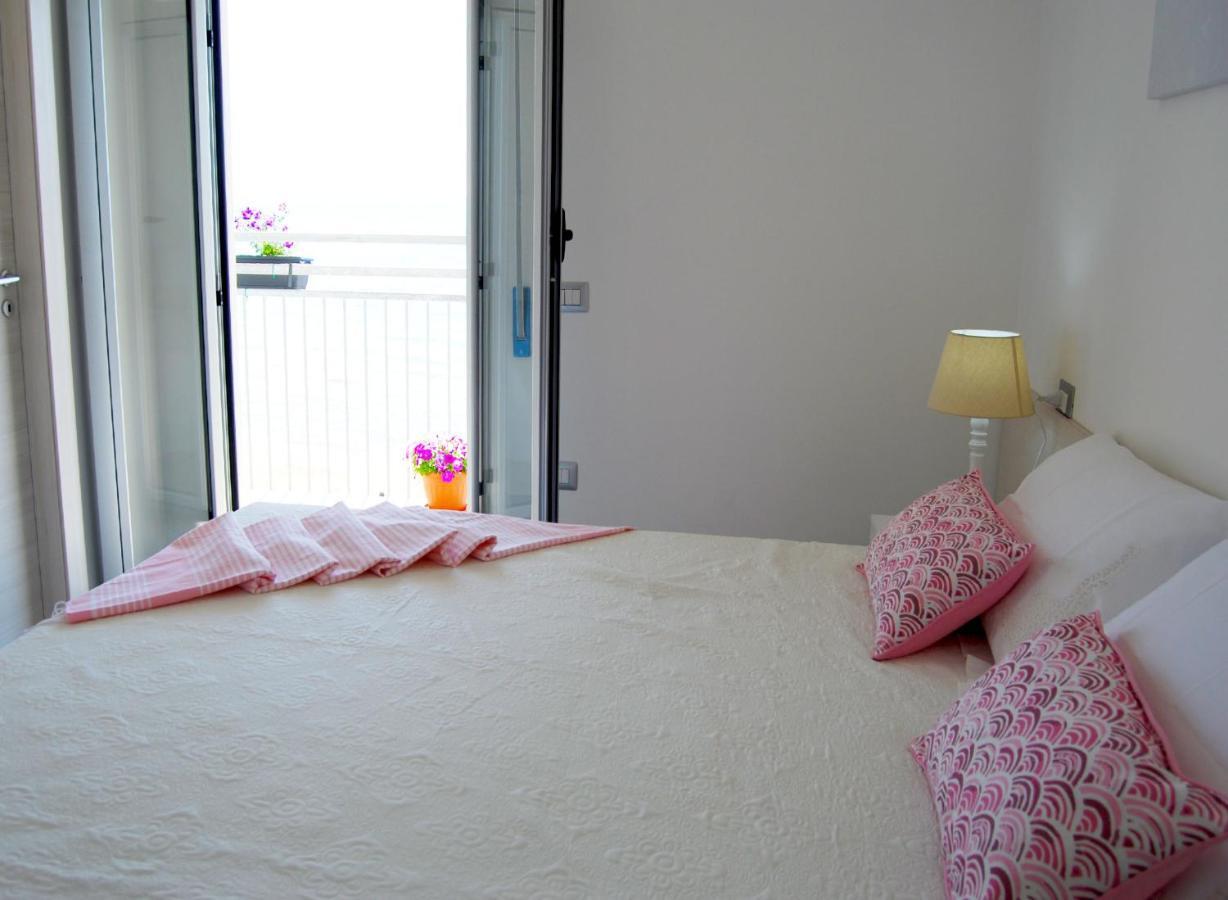 B&B Capo Rizzuto Fronte Mare Ngoại thất bức ảnh