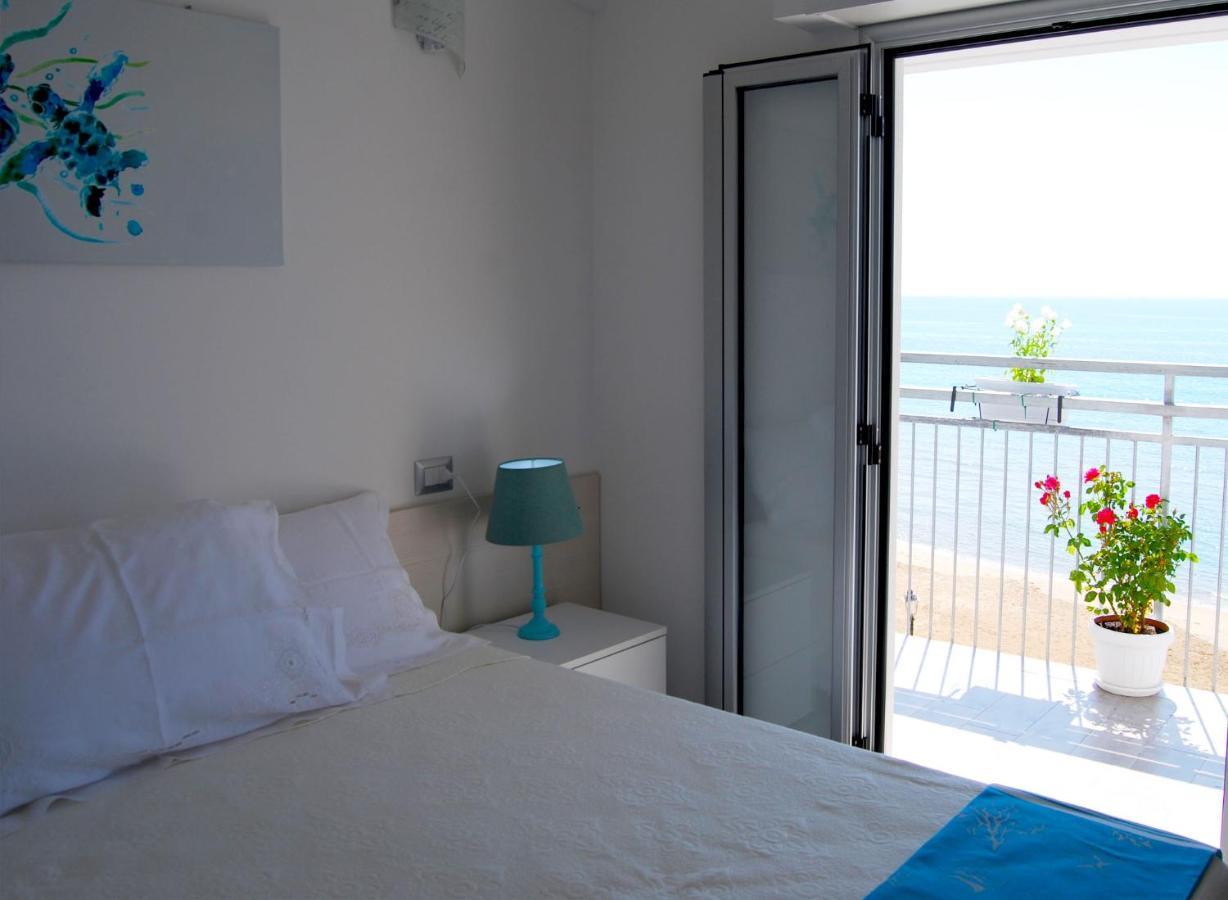 B&B Capo Rizzuto Fronte Mare Ngoại thất bức ảnh