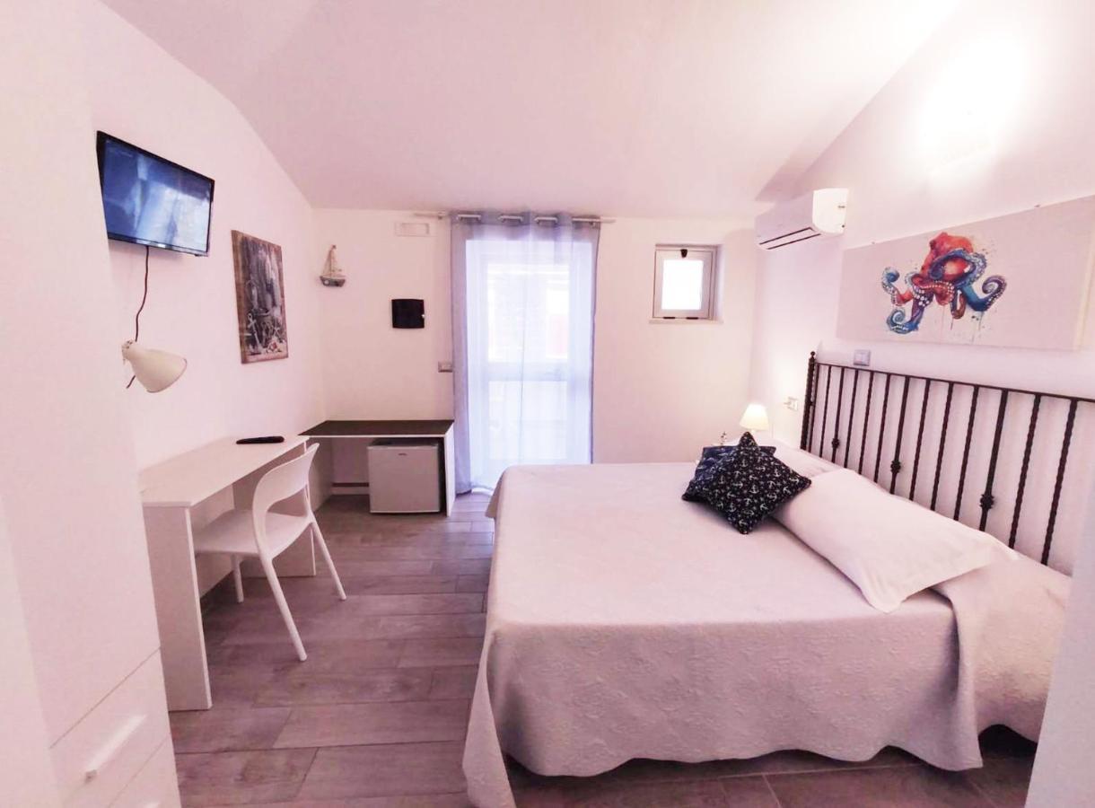 B&B Capo Rizzuto Fronte Mare Ngoại thất bức ảnh