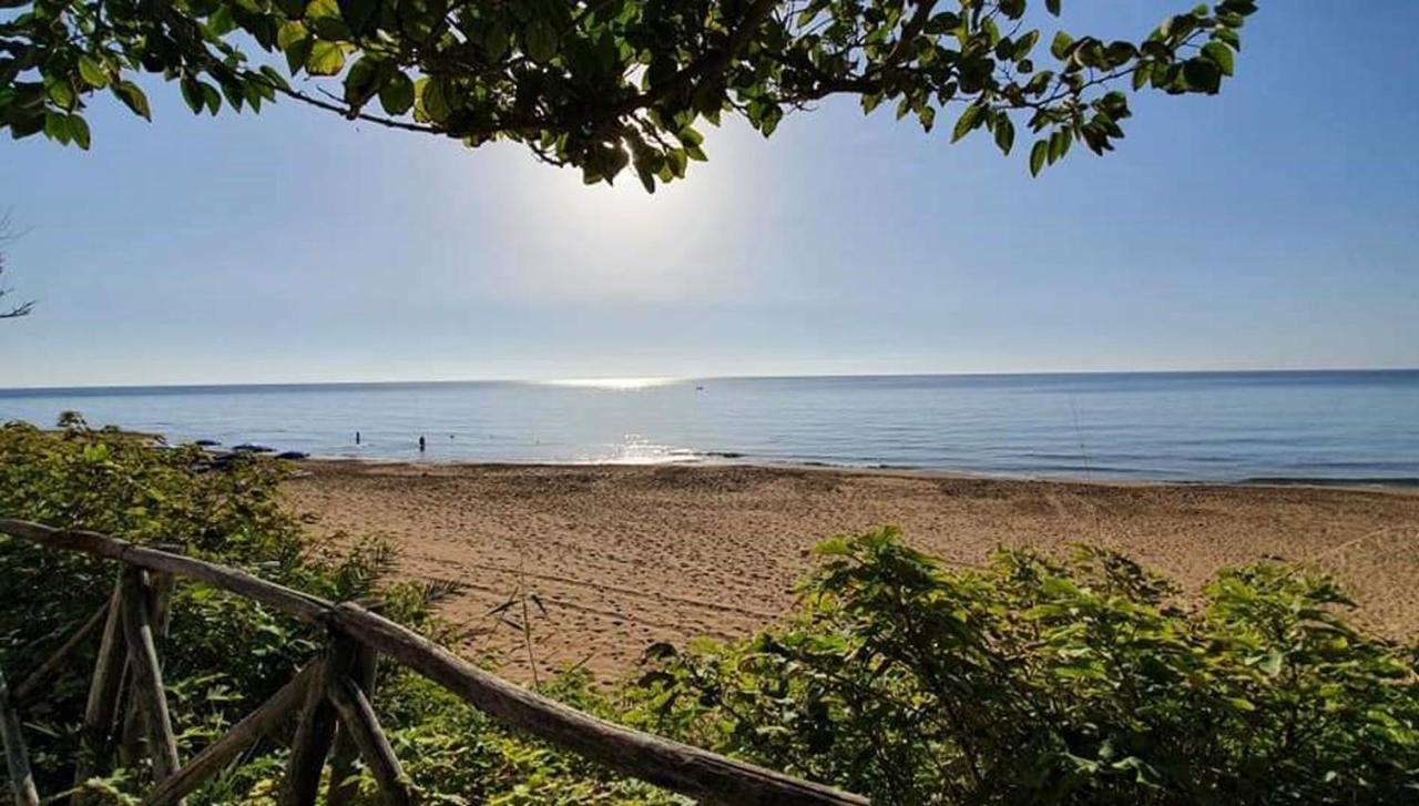 B&B Capo Rizzuto Fronte Mare Ngoại thất bức ảnh